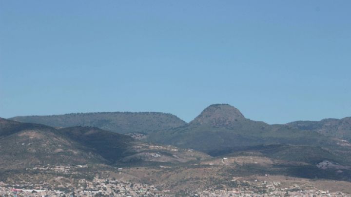 Fraccionamientos empiezan a invadir los cerros de la Sierra de Lobos en León