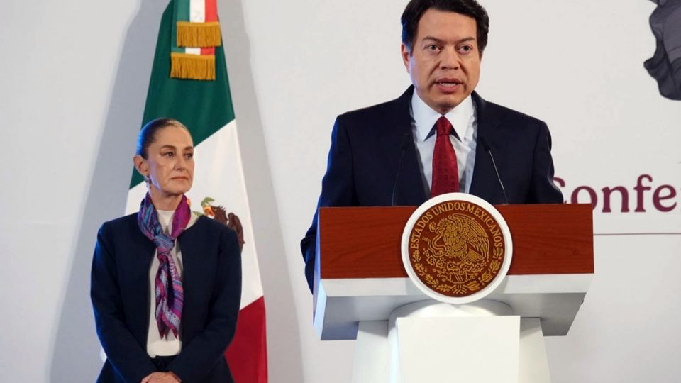 Claudia Sheinbaum, presidenta de México; Mario Delgado, titular de la SEP.