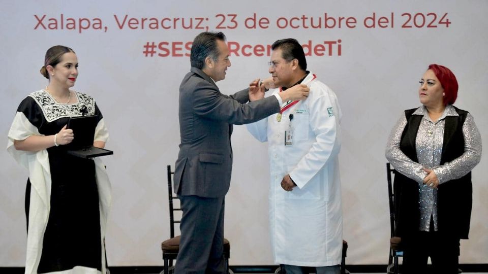 Durante ceremonia del Día del Médico