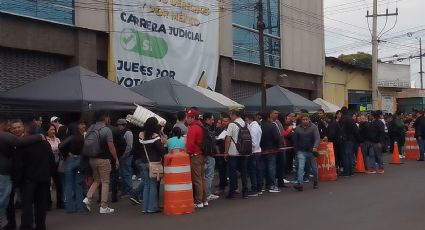 Naucalpan: Trabajadores del Poder Judicial acuden a sus oficinas, pero permanecen afuera