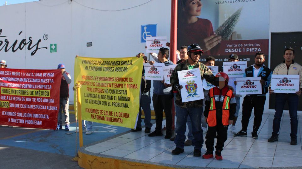 transportistas de AMOTAC manifestándose