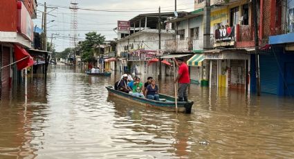 Se desborda el río en Minatitlán y amanece con severas inundaciones