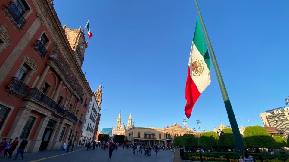 Bandera de México a media asta