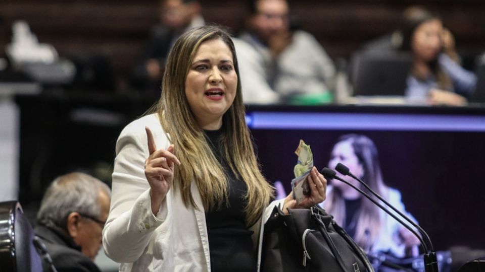 López Castro aseguró que en el tricolor ya no es el partido donde militó por 21 años.