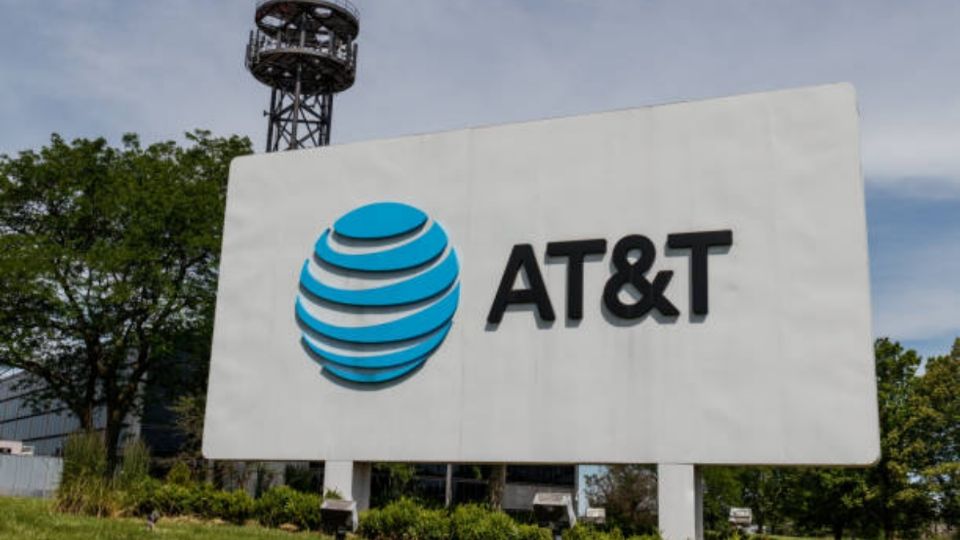 AT&T inicio operaciones en 2015