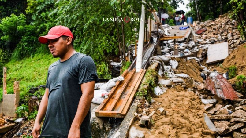 La depresión tropical Once-E dejó daños diversos en Coatzacoalcos, donde vehículos terminaron varados, hubo deslaves también, inundaciones y otras afectaciones que han resentido habitantes de este municipio.