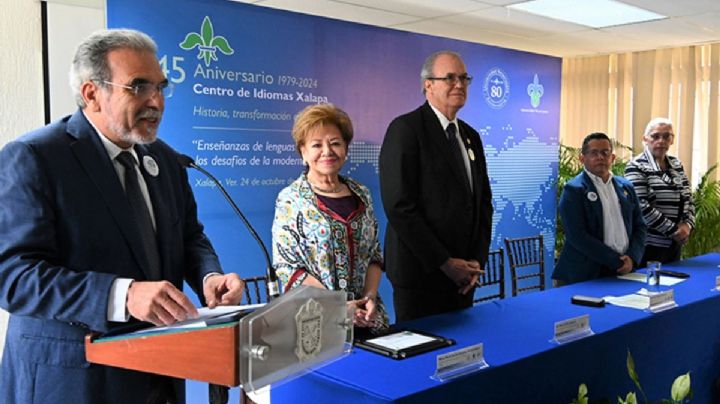 UV celebra 45 aniversario del Centro de Idiomas Xalapa