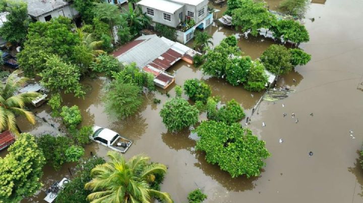 Aumenta nivel del Río Coatzacoalcos; familias se inundan en Jesús Carranza