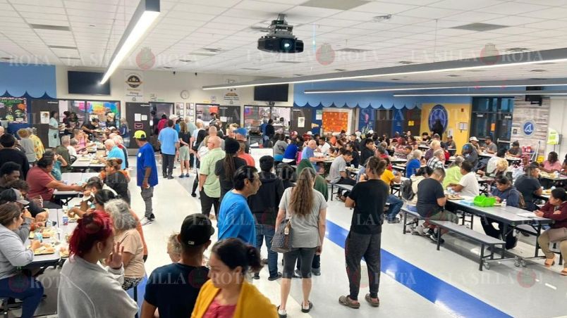 Escuela primaria Barbara A. Harvey, donde hay aproximadamente 3 mil personas refugiadas en la Bahía de Tampa