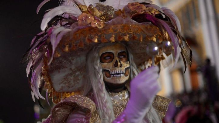 Este es el premio del Concurso de Catrinas de Xalapa, convocado por Cuitláhuac