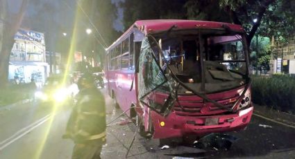 Choque de autobuses en Miguel Ángel de Quevedo deja 7 lesionados