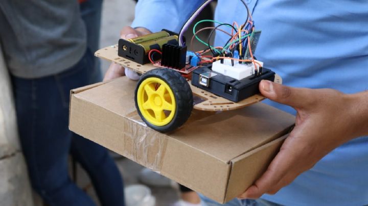Batalla de robots en Irapuato durante el primer Japan Sumo