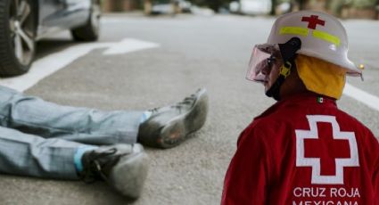 Niño pedía “calaverita” en Hidalgo cuando una camioneta le destrozó su pierna