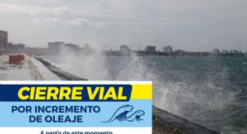 Cierran bulevar costero en Boca del Río por oleaje elevado