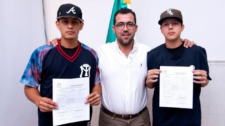 Cristian y Jesús, jóvenes beisbolistas de Tuxpan, firman con Sultanes de Monterrey