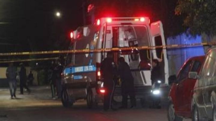 Se vuelca en plena persecución: una patrulla quedó 'llantas arriba' en el libramiento