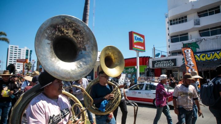 Junior H desafía la ley y podría pagar 400 mil pesos por cantar narcocorridos en Jalisco