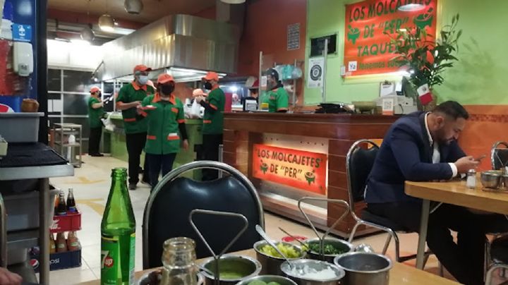 ¿Quién es el dueño de la taquería Los Molcajetes de Per en Pachuca?