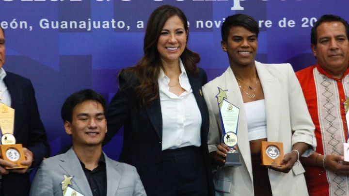 La medallista olímpica Prisca Awiti recibe el premio Guanajuato del Deporte