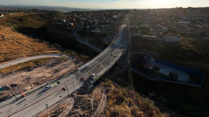 Abren Puente en Barranca de Venaderos; 30 mil personas dejaran de brincar el río