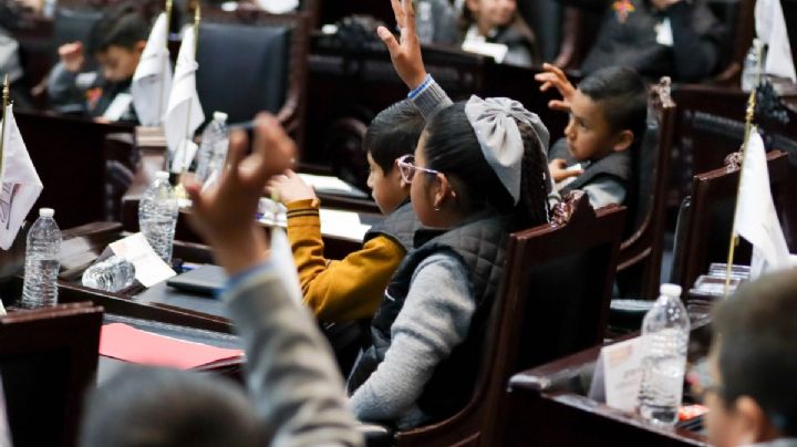 Reconoce Menchaca conciencia cívica de infancias en el Décimo Parlamento Infantil