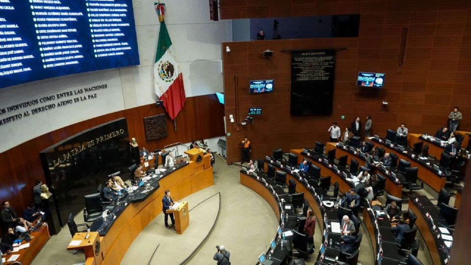 El Senado aprobó la reforma cerca de la medianoche y de inmediato los congresos estatales sesionaron para que se logre la mayoría y la modificación constitucional entre en vigor.