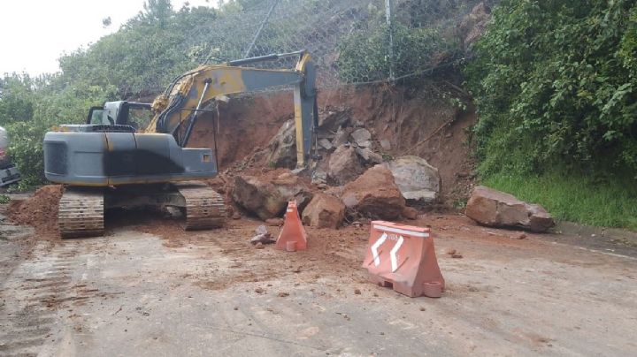 Diputado urge acelerar trabajos en deslave de la autopista Orizaba - Puebla