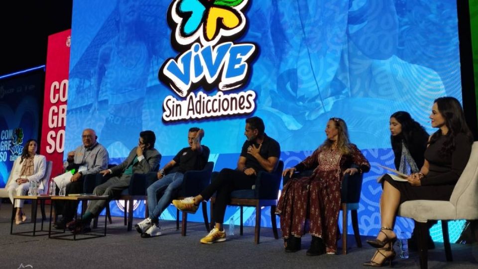 El “Chapo” Montes, ex jugador del León participó en el Congreso Vive Sin Adicciones.