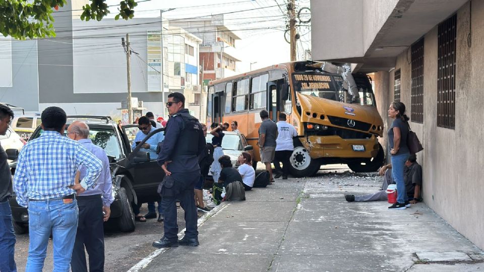 Camioneta provocó fuerte choque