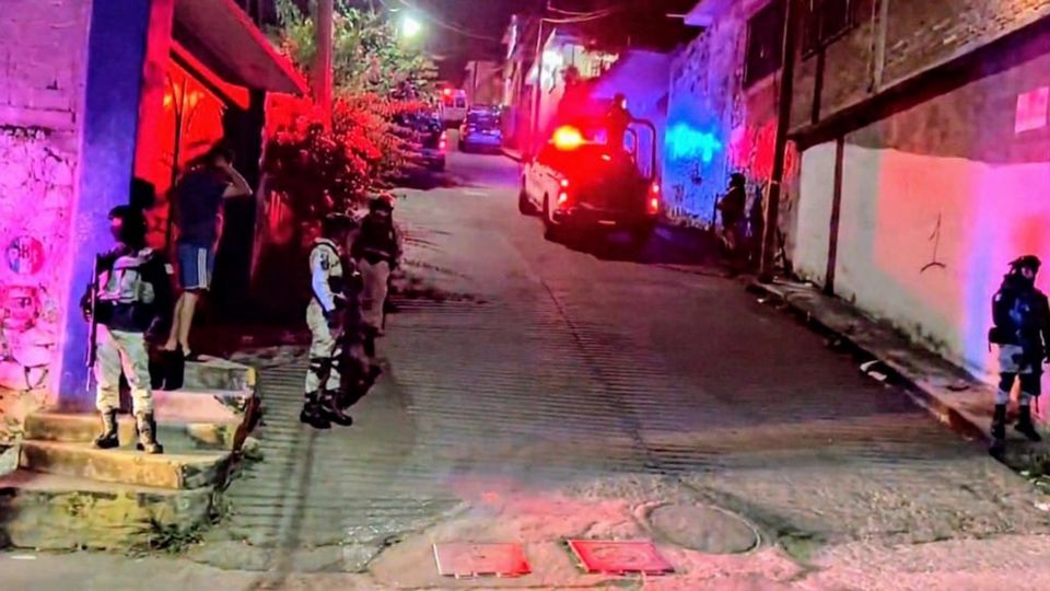 La noche estuvo marcada por otros hechos violentos en Jiutepec, donde un hombre su asesinado en la colonia Vicente Guerrero.