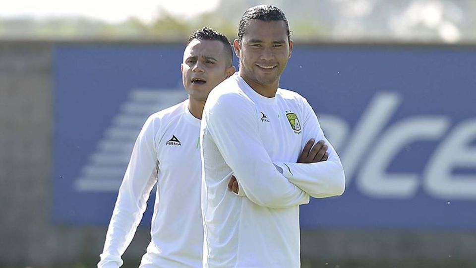 Luis 'Chapo' Montes y Carlos 'Gullit' Peña estarán juntos de nuevo jugando futbo en el Torneo Leyendas Unidas.