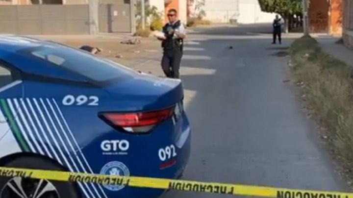 Camioneta atropella y mata a mujer ciclista, huye conductor