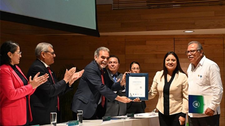 UV, referente educativo de calidad a nivel nacional e internacional