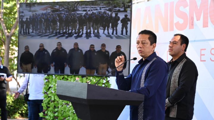 Desmantelan “narcotiendas” y arrestan a 92 policías en Comitán