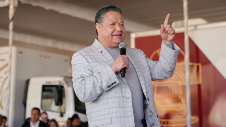 ¿Cuál es el estado de salud del gobernador Julio Menchaca tras sufrir un desvanecimiento?