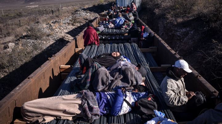 ¿Cuánto dinero recibieron Peña y AMLO para frenar oleada migrante?