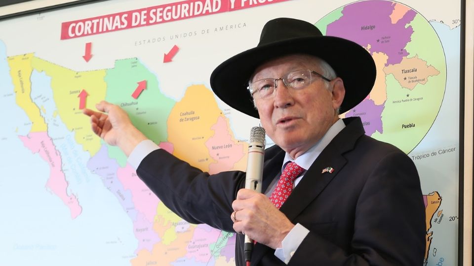 El embajador, Ken Salazar