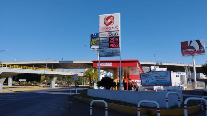 ¡Gasolinazo en Navidad! Supera los 25 pesos la verde y 26 la roja en León