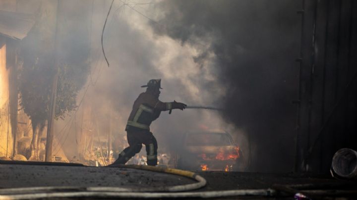 Reportan 40 incendios y más de 100 detenidos en León por pirotecnia en Navidad
