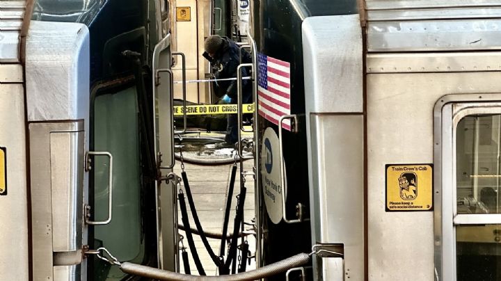 Identifican a mujer que murió quemada por un migrante en metro de NY