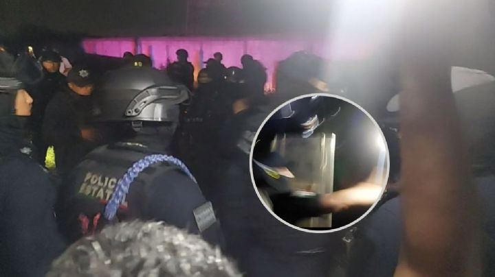 Policías se lanzan a golpes contra manifestantes y reporteros en Martínez de la Torre