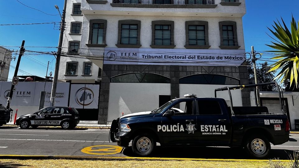 Asaltan instalaciones del Tribunal Electoral del Edomex; hay tres detenidos