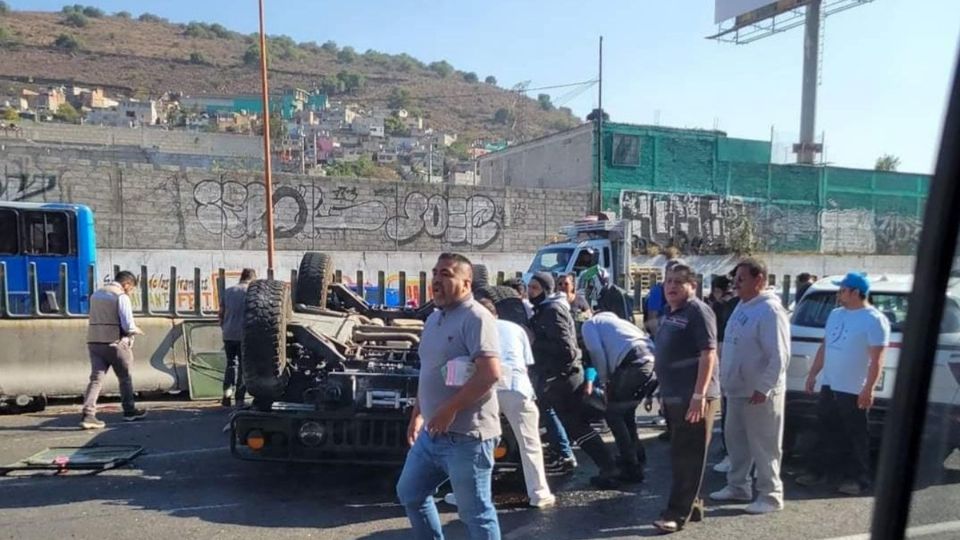 Tragedia en la México-Pachuca: Lo que se sabe de la volcadura de un convoy militar
