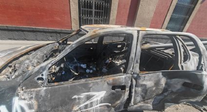 Fiscalía CDMX obstruye vialidad con "cementerio de autos" en la Cuauhtémoc