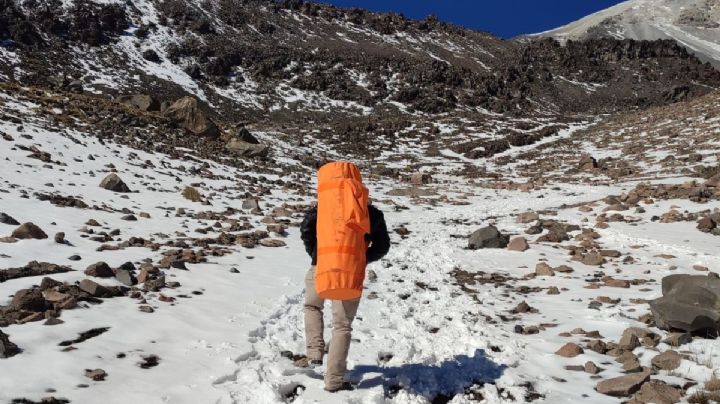 Hallan cuerpo de Luis Flores, guía de alpinistas extraviados en el Pico de Orizaba