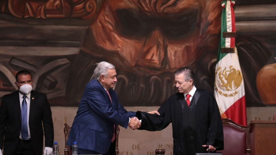 El presidente Andrés Manuel López Obador y Arturo Zaldívar.