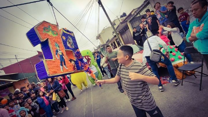 Vecinos se organizan y festejan cumpleaños de José Armando, menor con cáncer en Xalapa