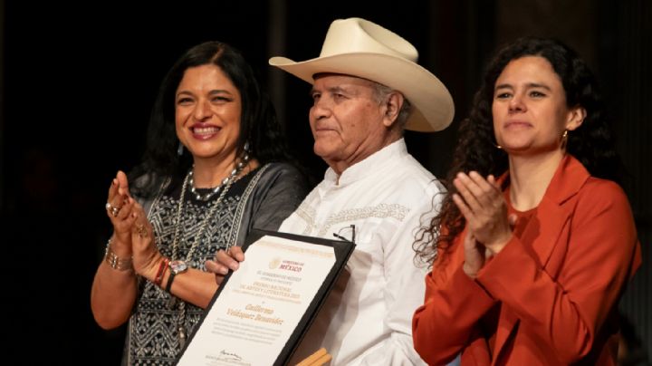 Reconocen al trovador de Guanajuato Guillermo Velázquez con Premio en Bellas Artes