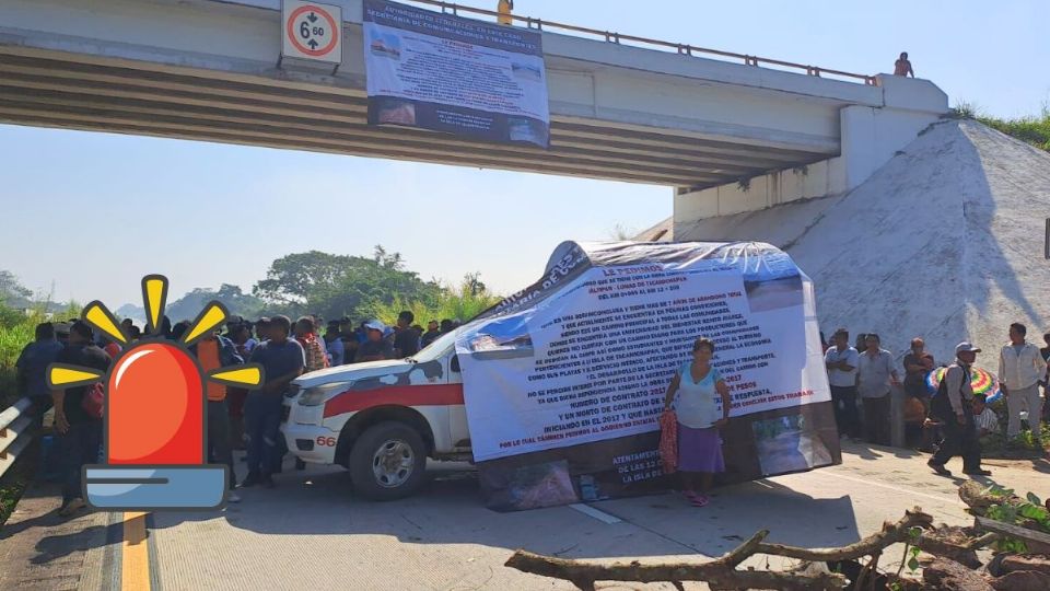 Cierran carretera que va a Polo del Corredor del Istmo en Texistepec; esto se sabe