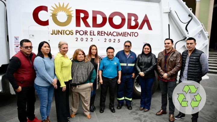Ayuntamiento de Códoba hace entregade unidades compactadoras para limpia pública